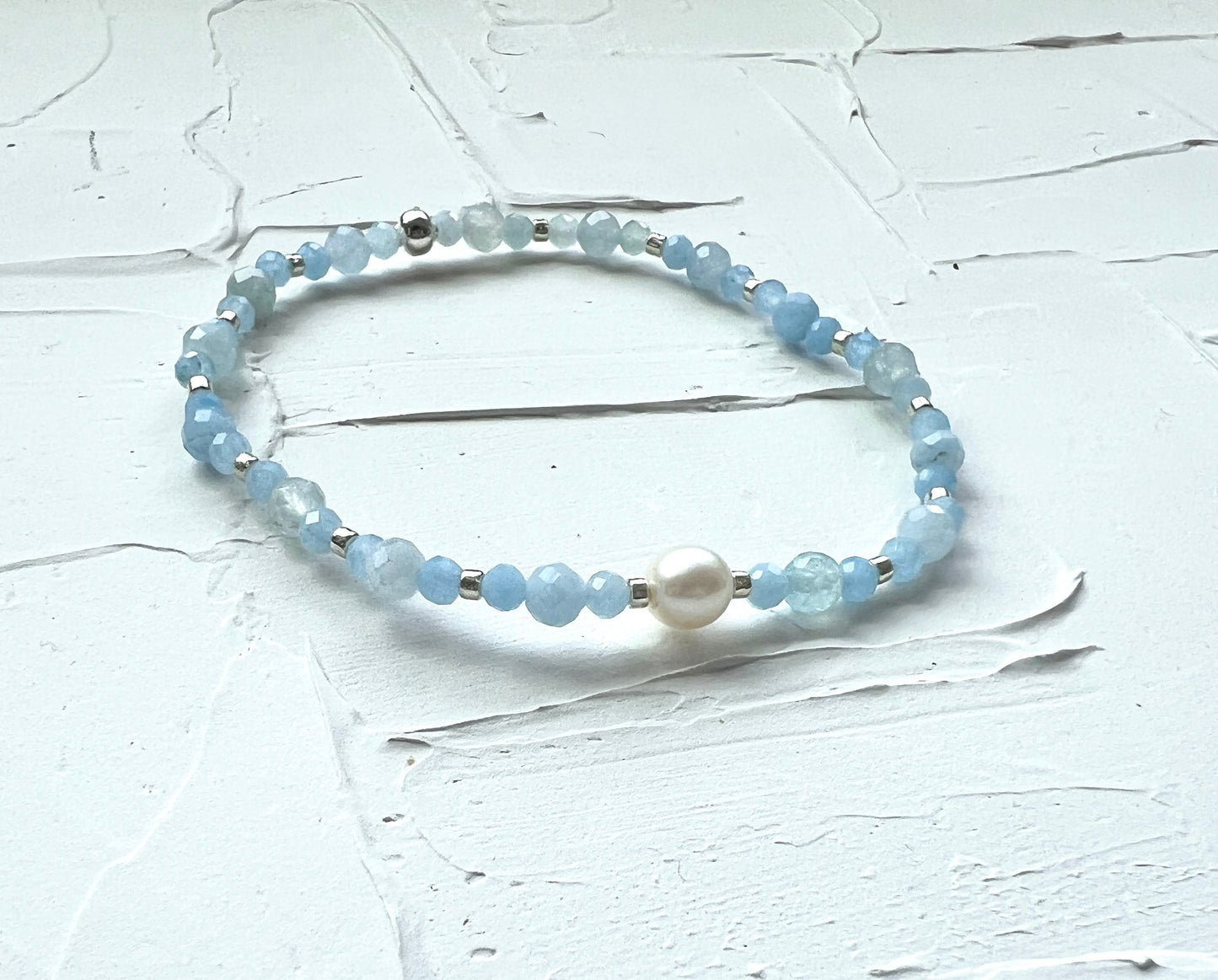 Bracelet aquamarine and pearls